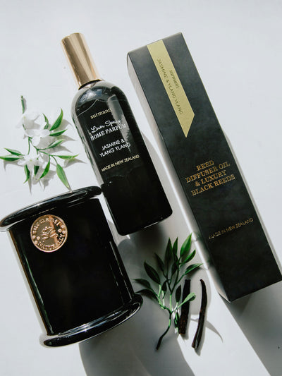 Jasmine & Ylang Ylang Linen Spray Home Parfum (200 ml) - Surmanti - Made In New Zealand
